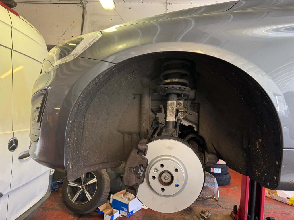 Volvo XC60 Brake Pads Replacement