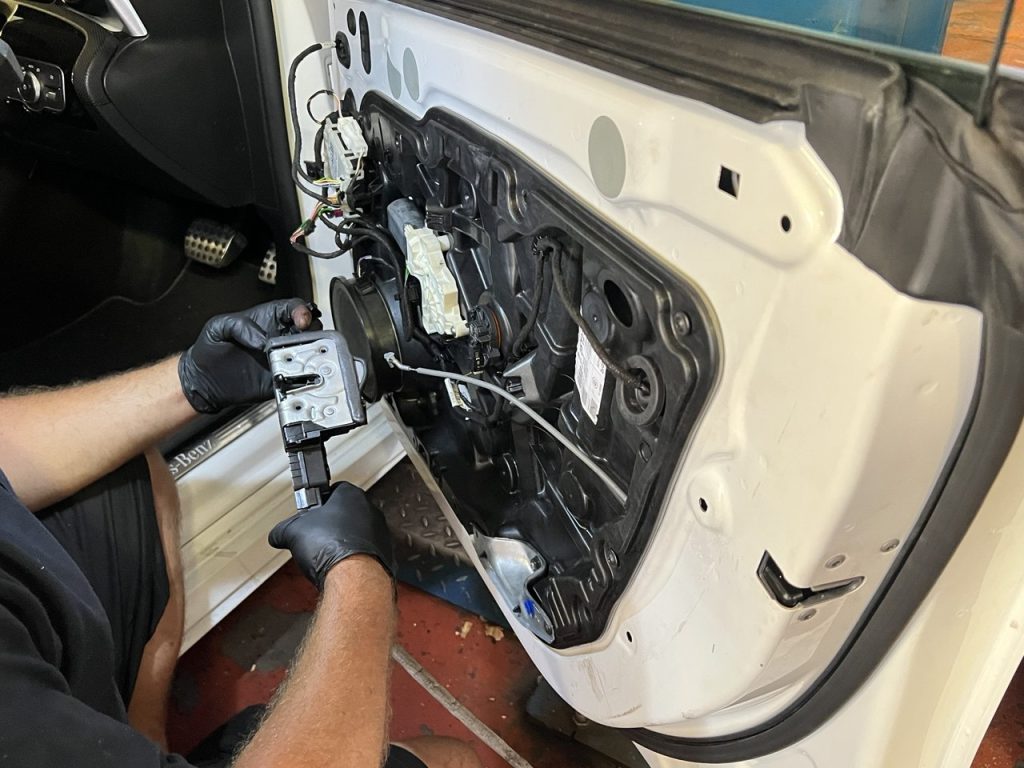 Mercedes Door Lock Replacement