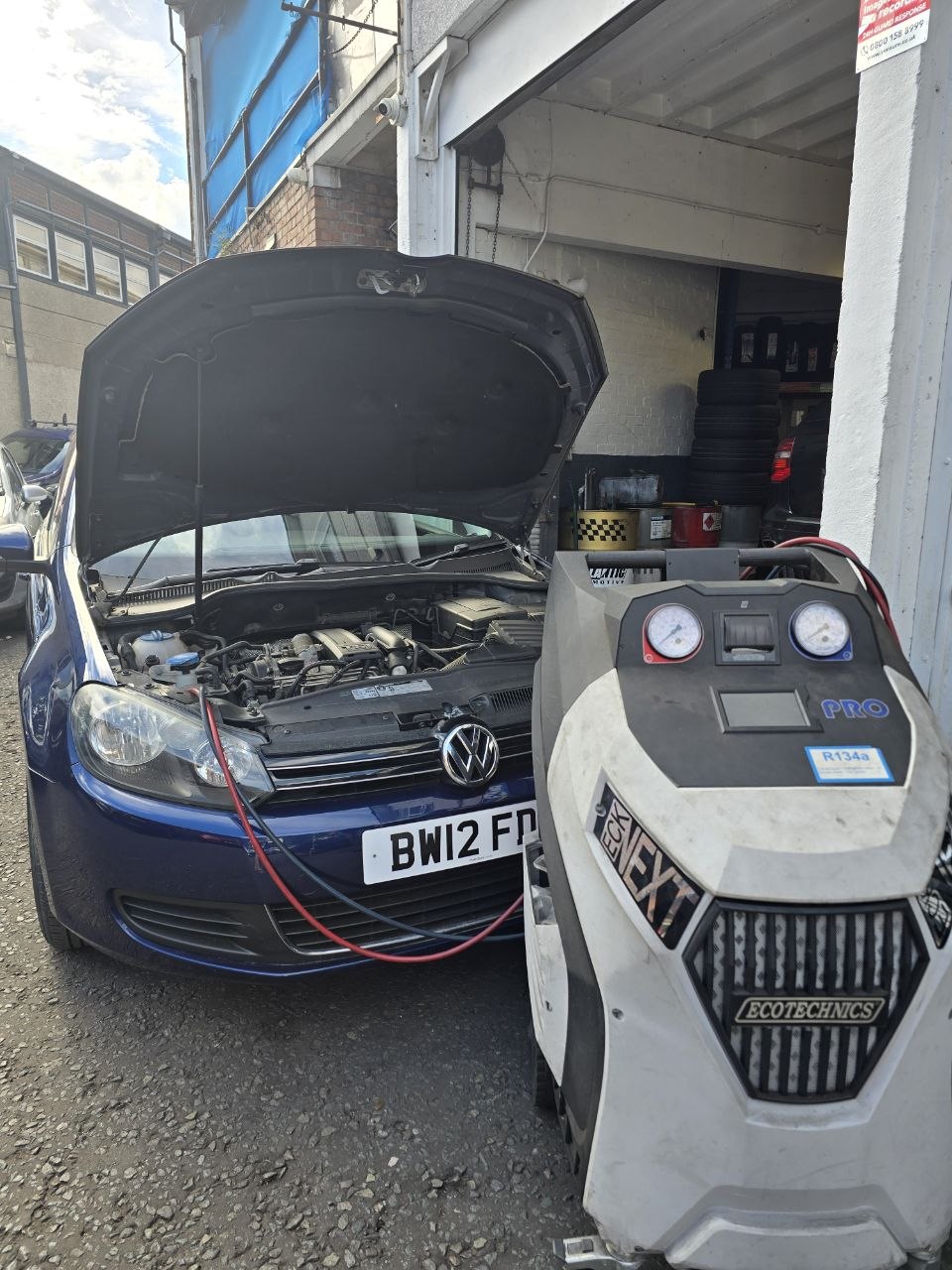 VW Golf AC regas