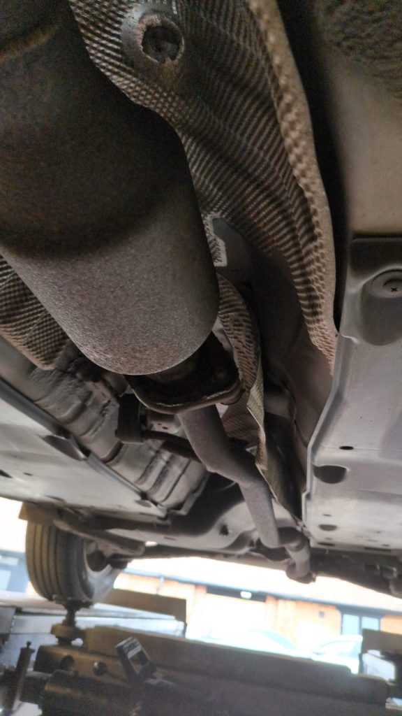 Vehicle emissions and diagnostic checks at Pit-Air Motors